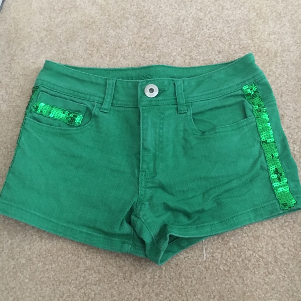GUESS Girl’s Shorts Bundle - Picture 2 of 8